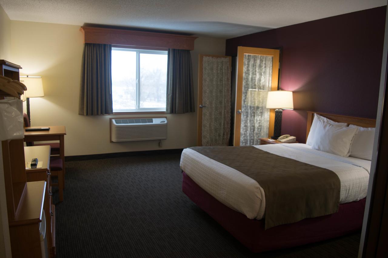 Americinn By Wyndham Madison Sd Exterior photo